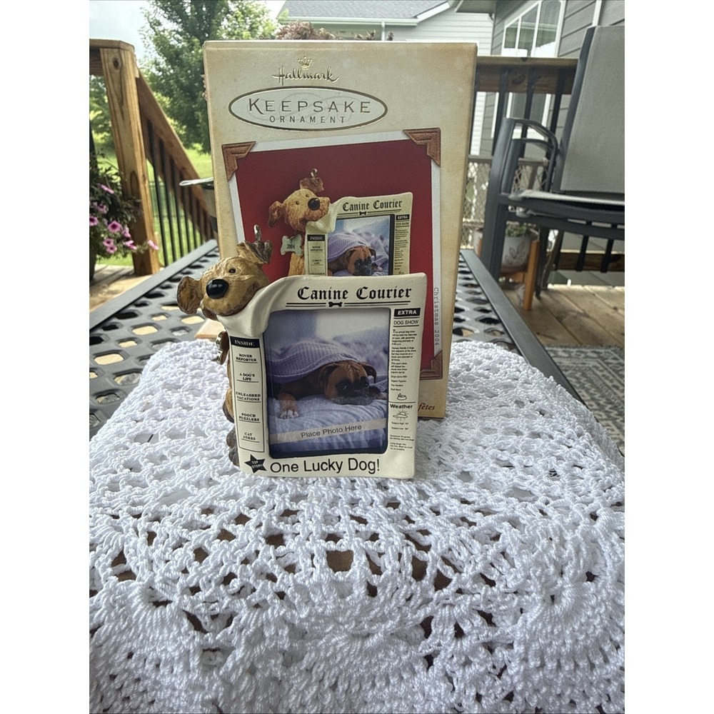 Hallmark Keepsake Ornament Special Dog Photo Holder 2004‎